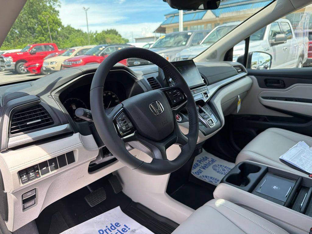 new 2026 Honda Odyssey car, priced at $44,202