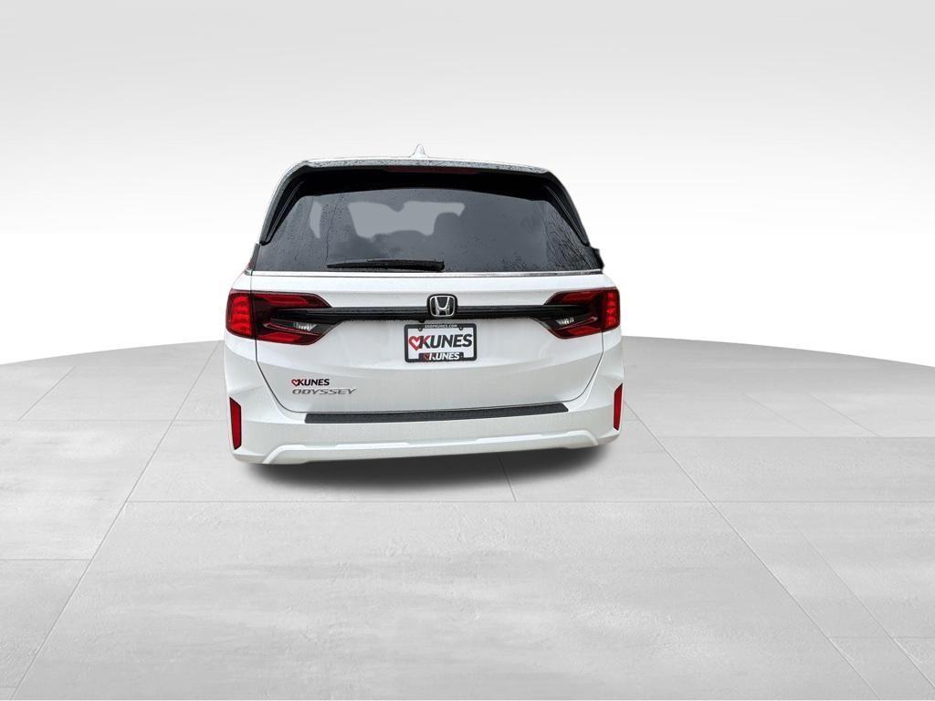 new 2026 Honda Odyssey car, priced at $44,657