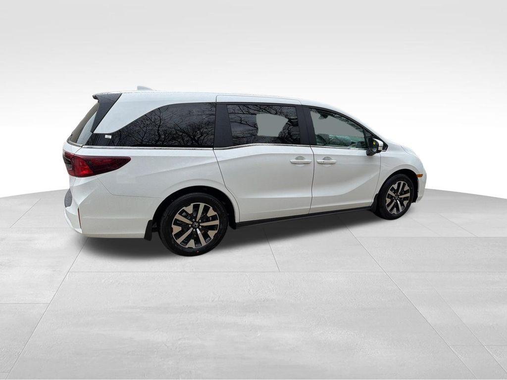 new 2026 Honda Odyssey car, priced at $44,657