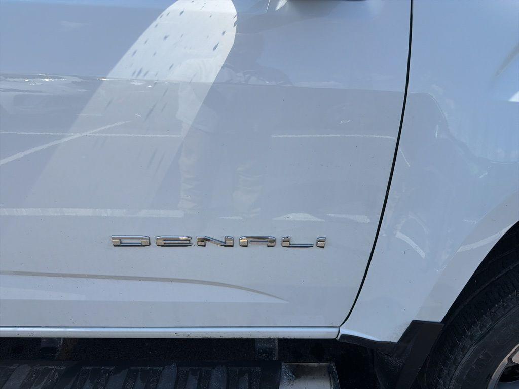 used 2021 GMC Canyon car, priced at $30,247