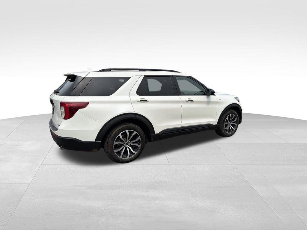 used 2022 Ford Explorer car, priced at $31,403