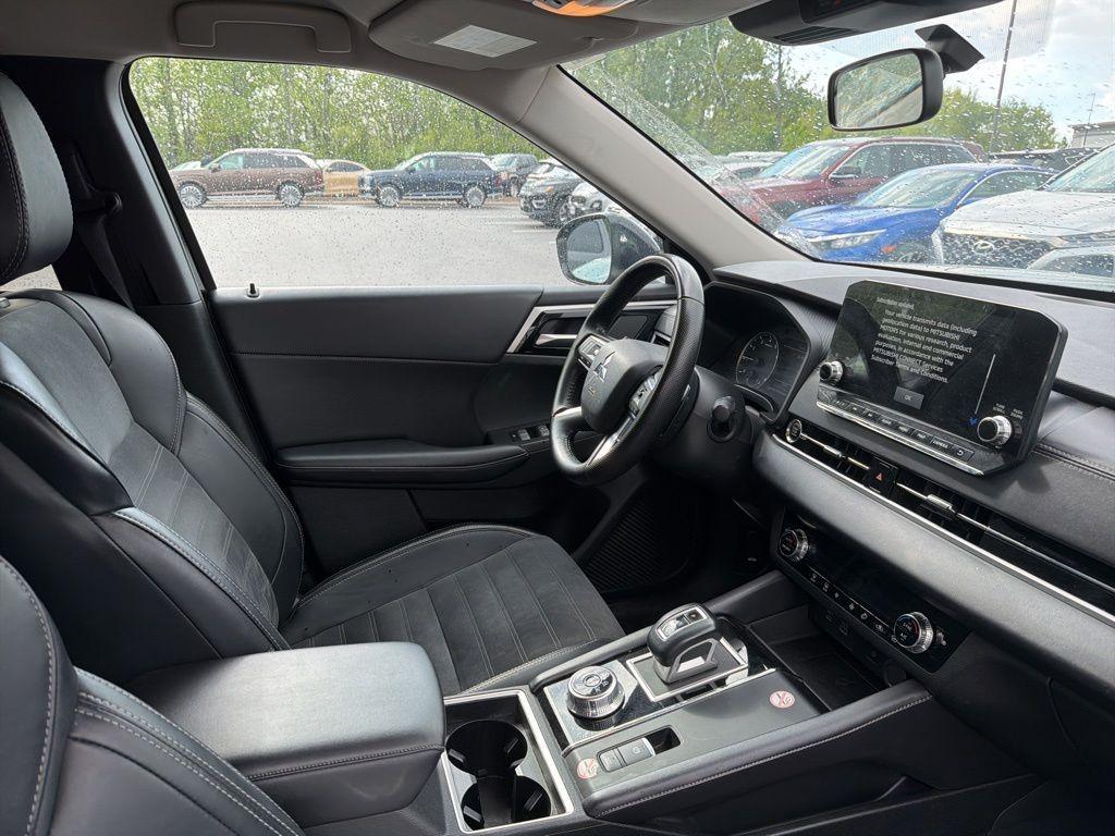 used 2024 Mitsubishi Outlander car, priced at $24,412