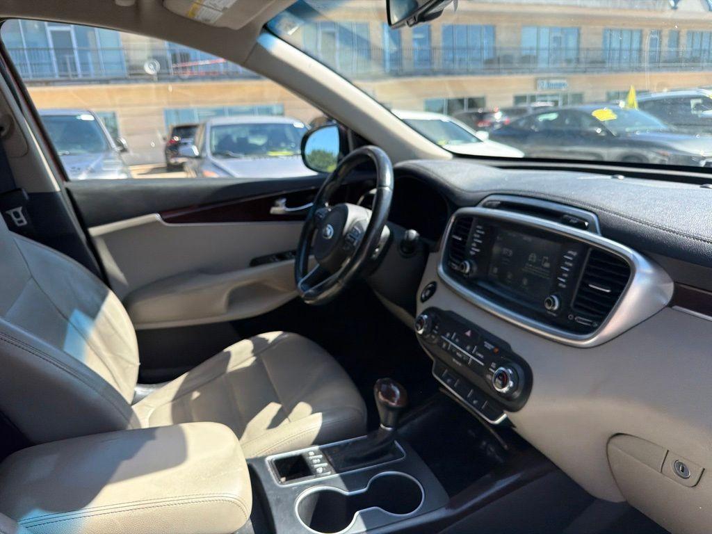 used 2017 Kia Sorento car, priced at $7,714