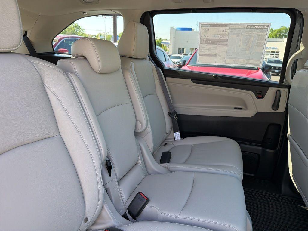 new 2026 Honda Odyssey car, priced at $44,567