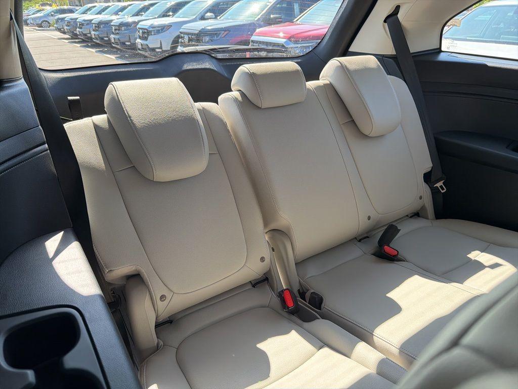 new 2026 Honda Odyssey car, priced at $44,567