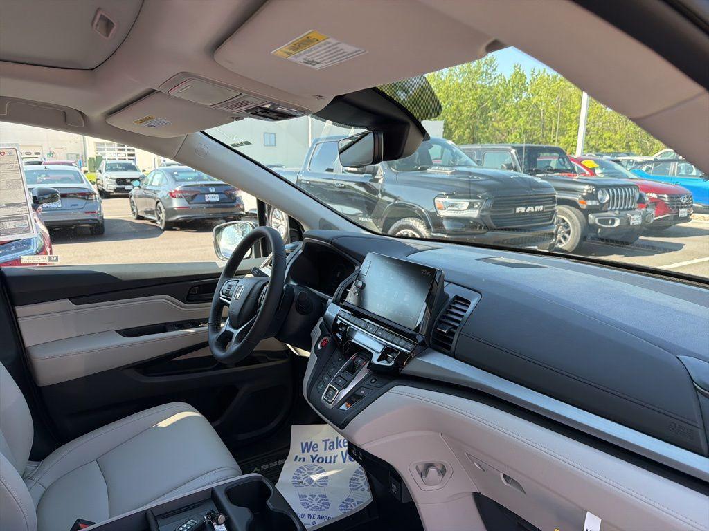 new 2026 Honda Odyssey car, priced at $44,567