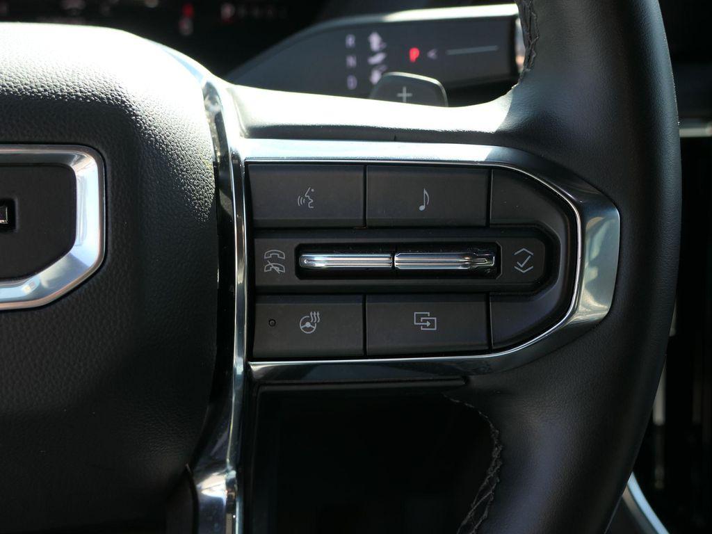 used 2025 GMC Yukon car, priced at $68,995