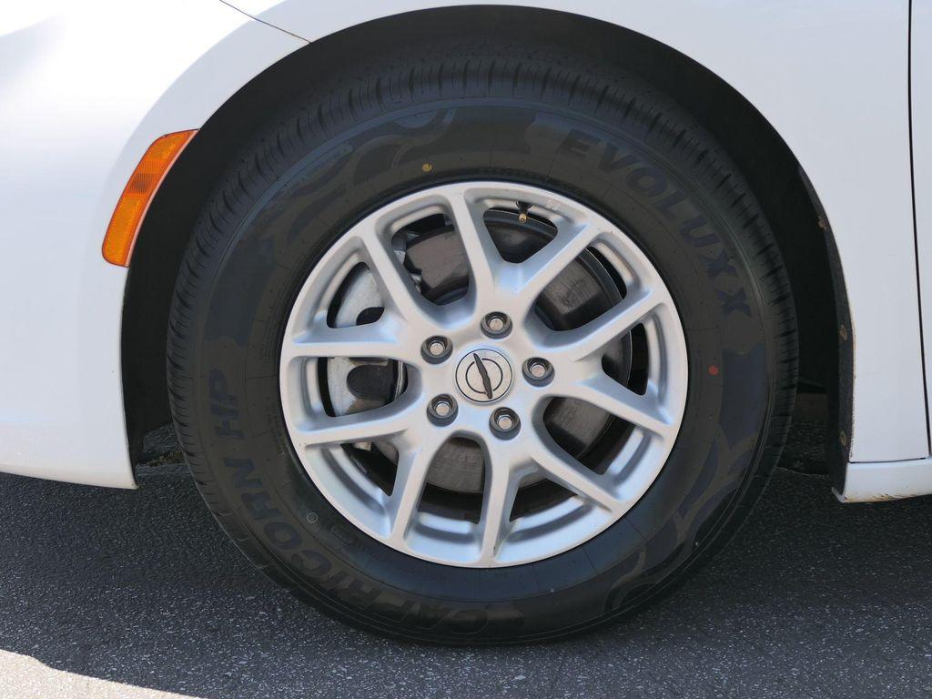used 2022 Chrysler Pacifica car, priced at $18,598