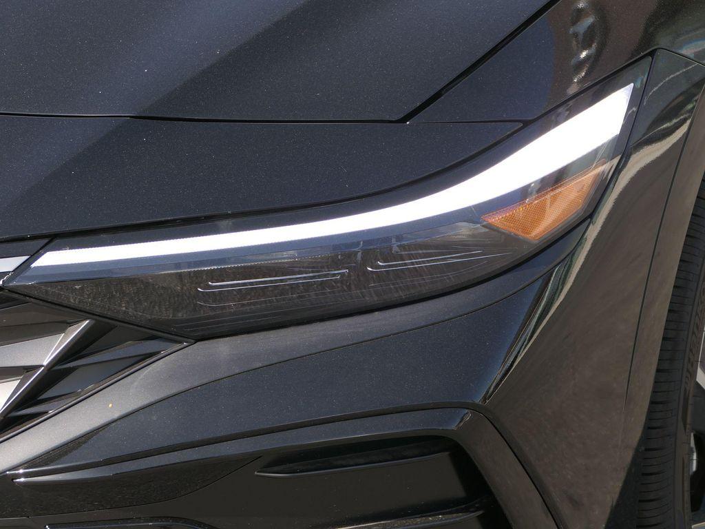 new 2025 Hyundai ELANTRA HEV car, priced at $25,685