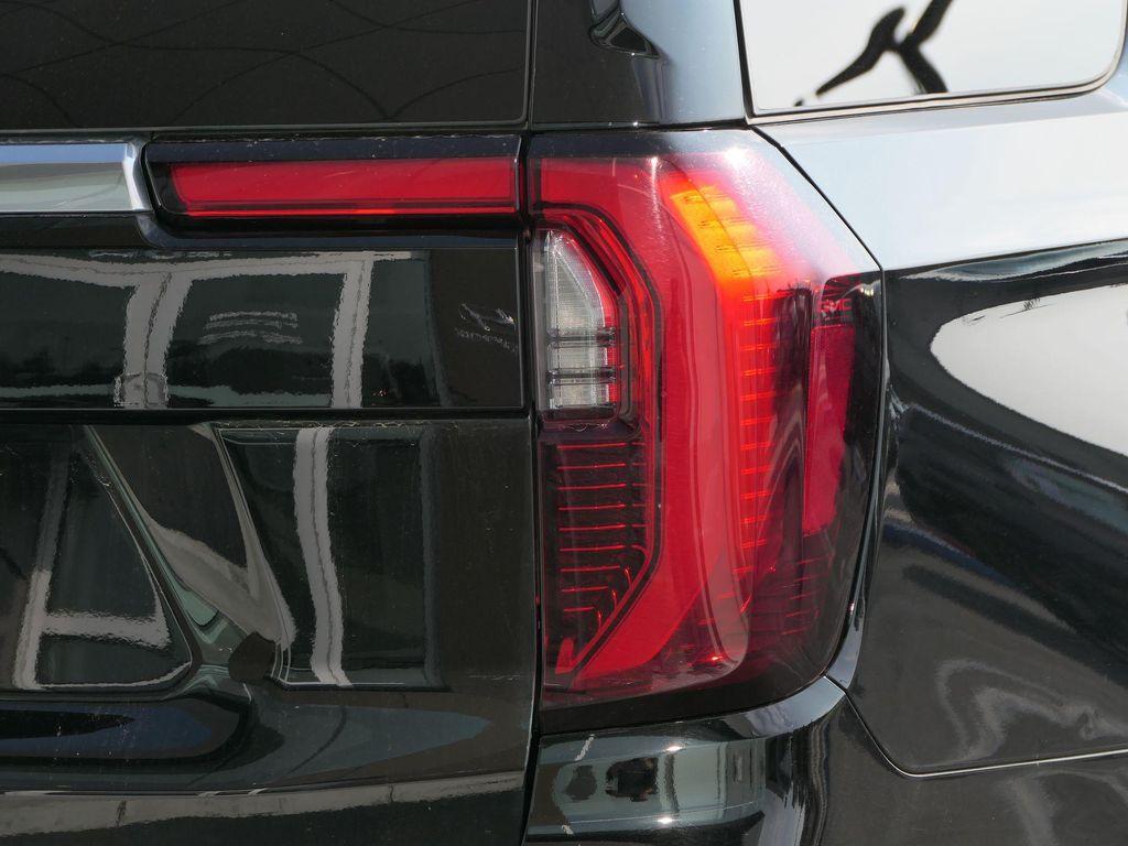 used 2025 GMC Yukon car, priced at $68,999