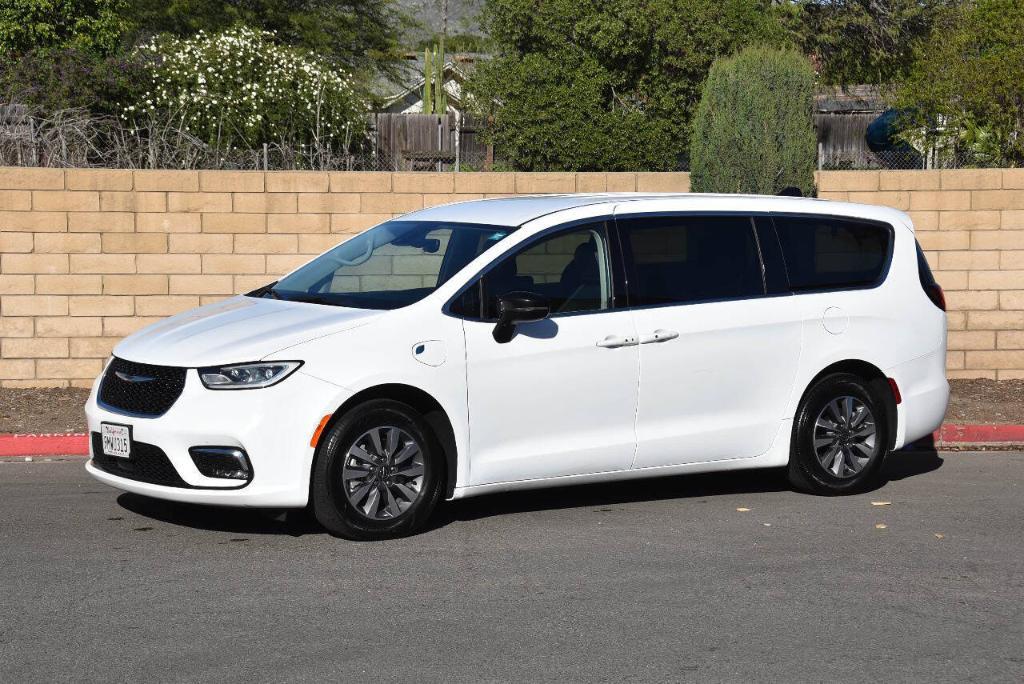 used 2024 Chrysler Pacifica Hybrid car, priced at $28,750