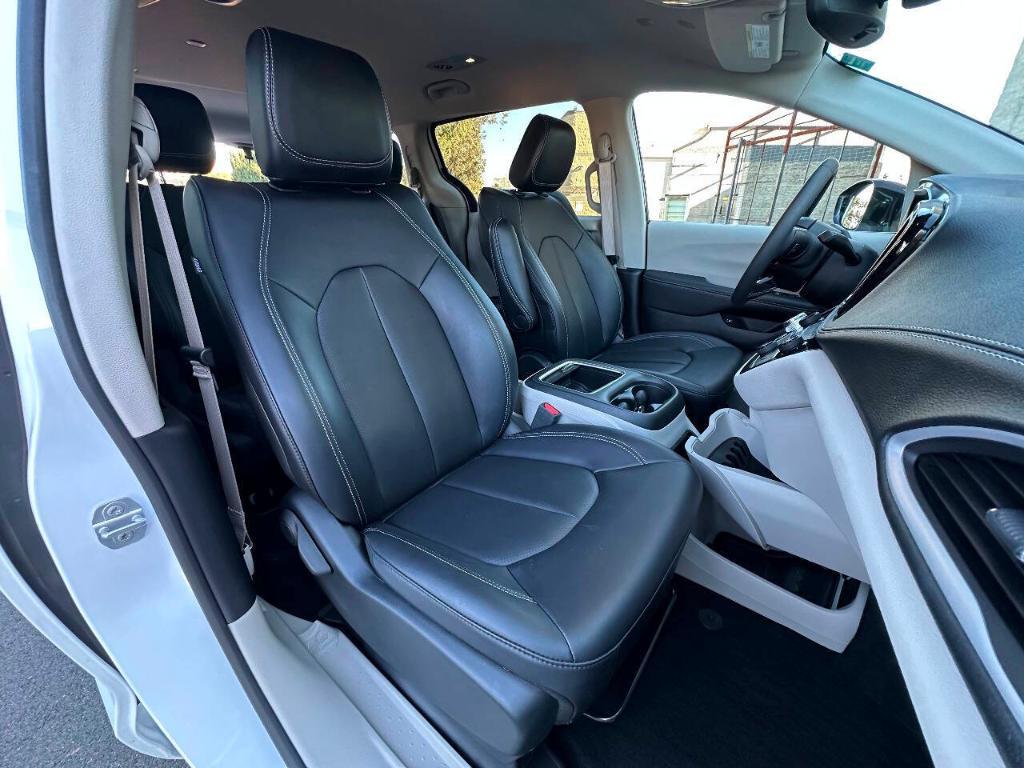 used 2024 Chrysler Pacifica Hybrid car, priced at $28,750