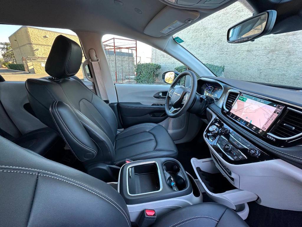 used 2024 Chrysler Pacifica Hybrid car, priced at $28,750