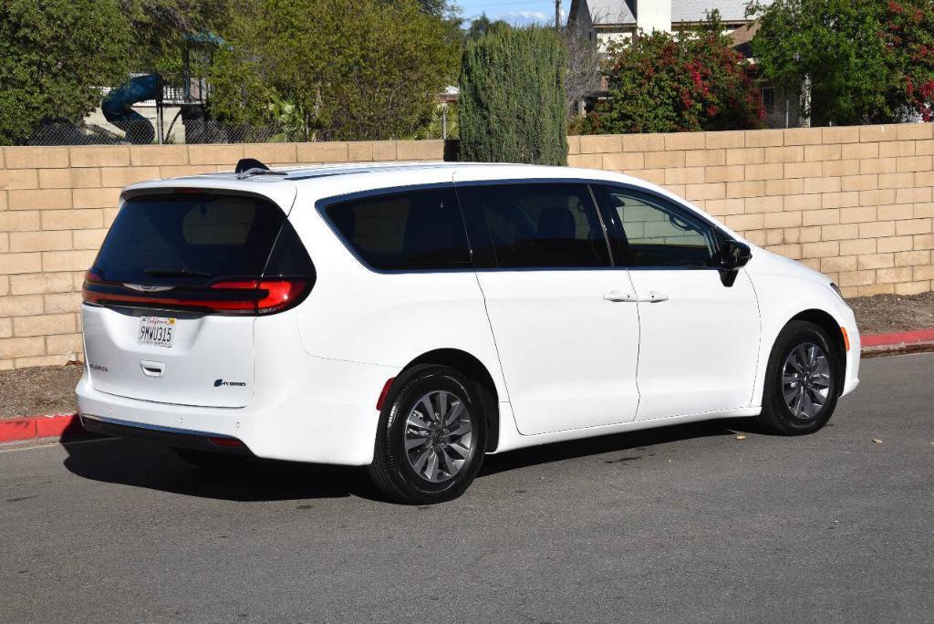 used 2024 Chrysler Pacifica Hybrid car, priced at $28,750