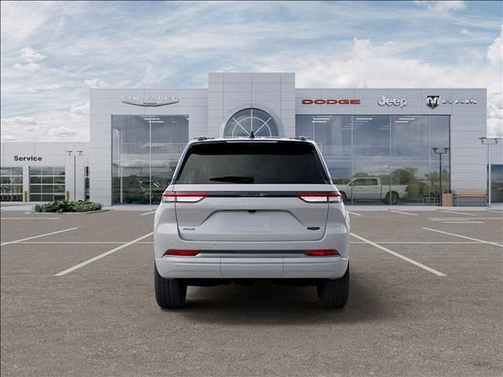 new 2026 Jeep Grand Cherokee car, priced at $60,005