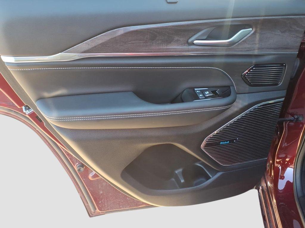 used 2022 Jeep Grand Cherokee car, priced at $34,309