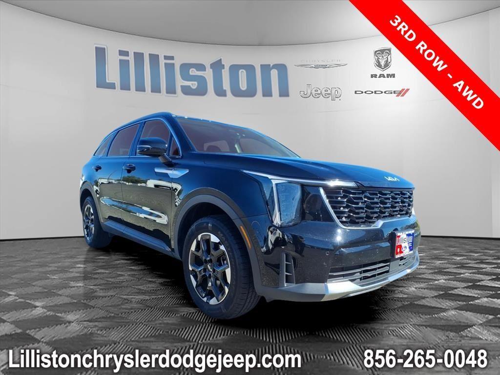 used 2024 Kia Sorento car, priced at $23,487