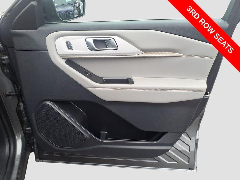 used 2025 Ford Explorer car, priced at $35,613