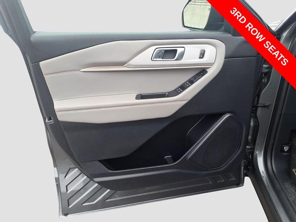used 2025 Ford Explorer car, priced at $35,613