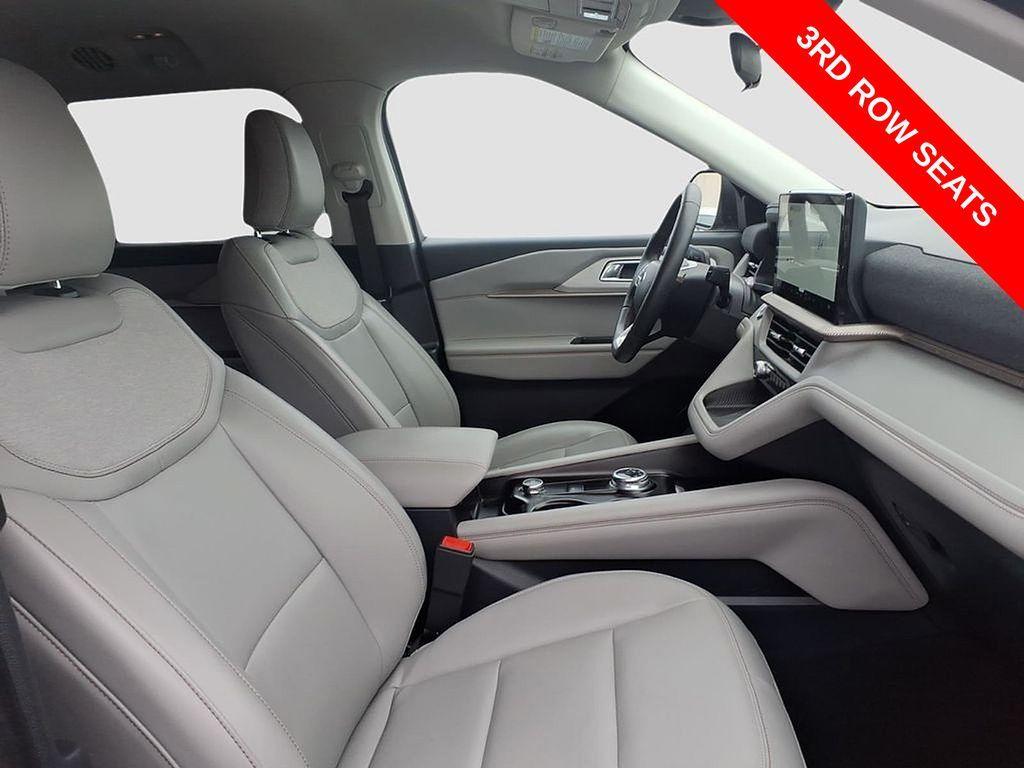 used 2025 Ford Explorer car, priced at $35,613