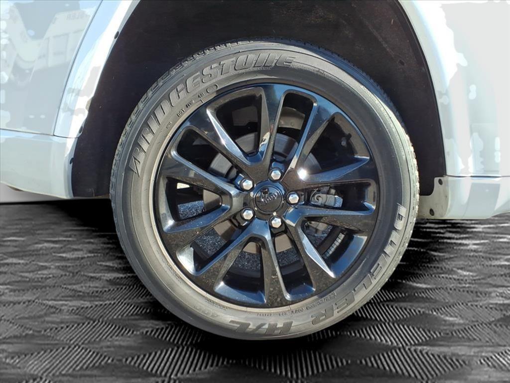 used 2021 Jeep Grand Cherokee car, priced at $21,327