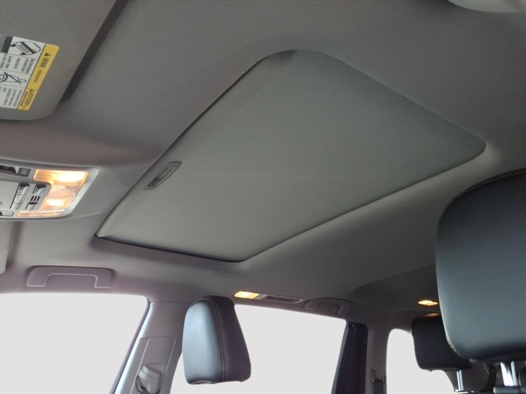 used 2018 Toyota Highlander car, priced at $26,277