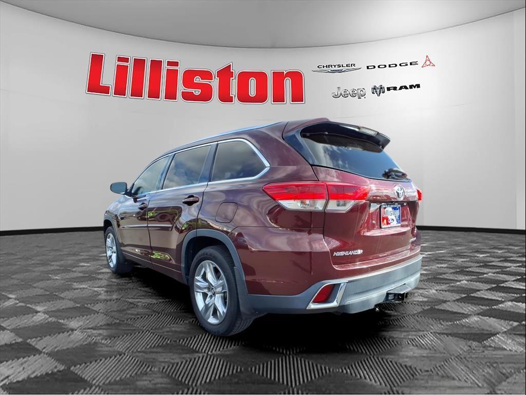used 2018 Toyota Highlander car, priced at $26,277