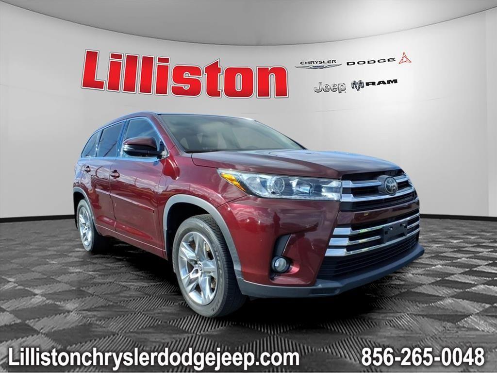 used 2018 Toyota Highlander car, priced at $26,277