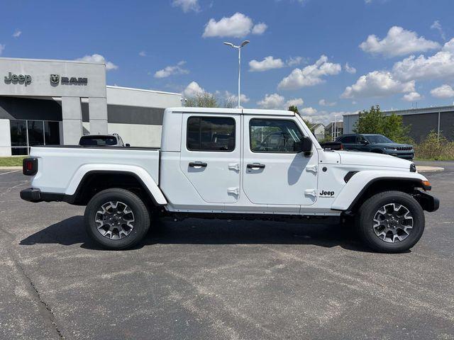 new 2026 Jeep Gladiator car, priced at $46,617