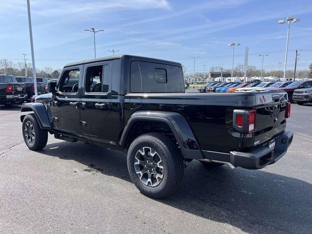 new 2026 Jeep Gladiator car, priced at $48,153