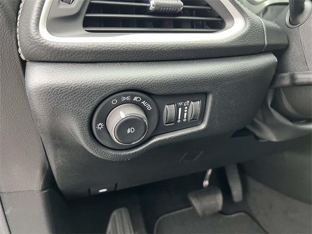 new 2026 Chrysler Pacifica car, priced at $47,389