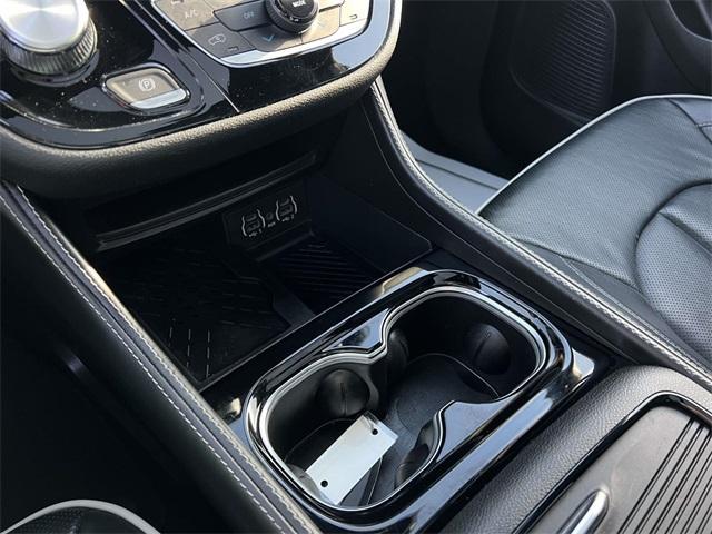 used 2025 Chrysler Pacifica car, priced at $35,900