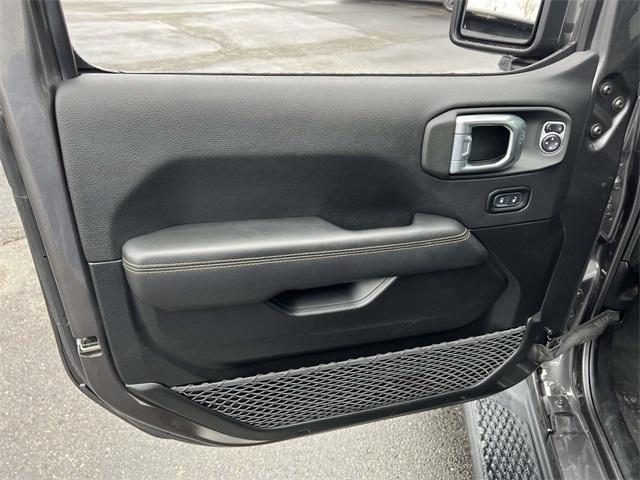 used 2021 Jeep Gladiator car, priced at $32,695