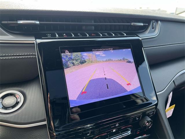 new 2025 Jeep Grand Cherokee car, priced at $38,669