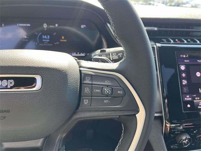 new 2025 Jeep Grand Cherokee car, priced at $38,669