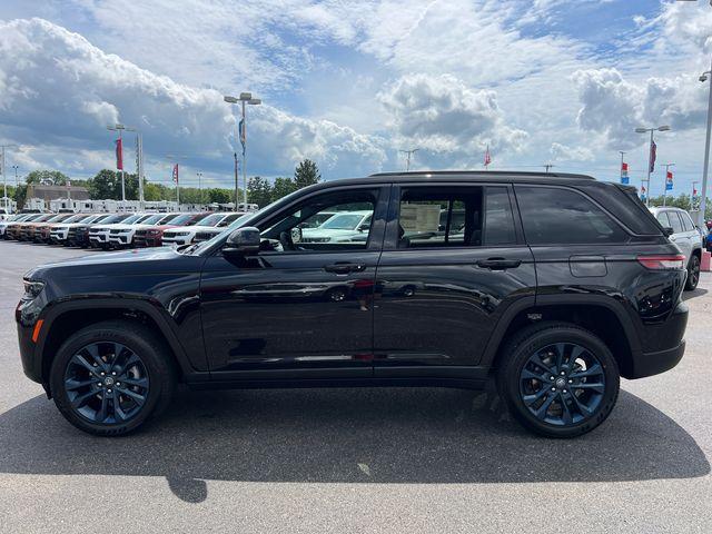 new 2026 Jeep Grand Cherokee car, priced at $48,042