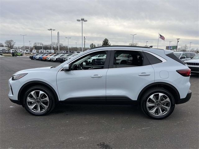 used 2025 Ford Escape car, priced at $28,900