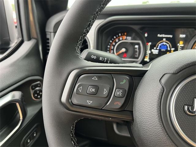 new 2025 Jeep Gladiator car, priced at $47,140
