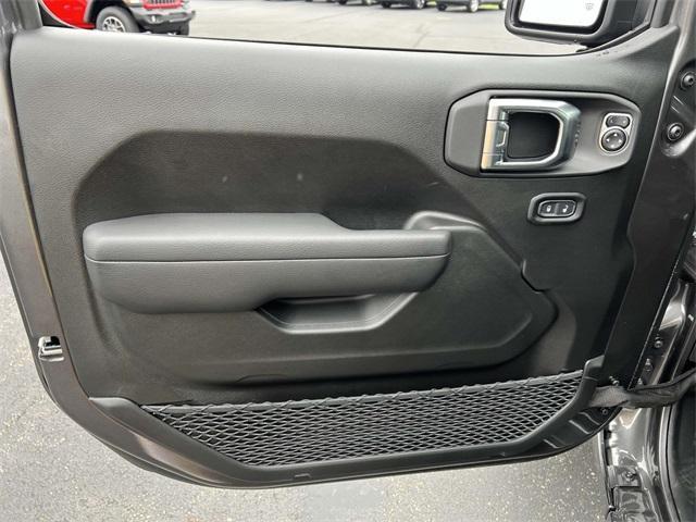 new 2025 Jeep Gladiator car, priced at $47,140