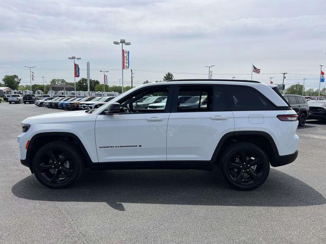 used 2024 Jeep Grand Cherokee car, priced at $34,900
