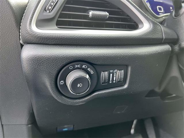 new 2026 Chrysler Pacifica car, priced at $48,664