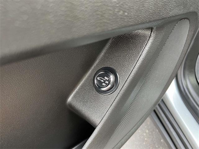 used 2023 Chevrolet Traverse car, priced at $26,695