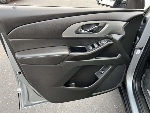 used 2023 Chevrolet Traverse car, priced at $26,695