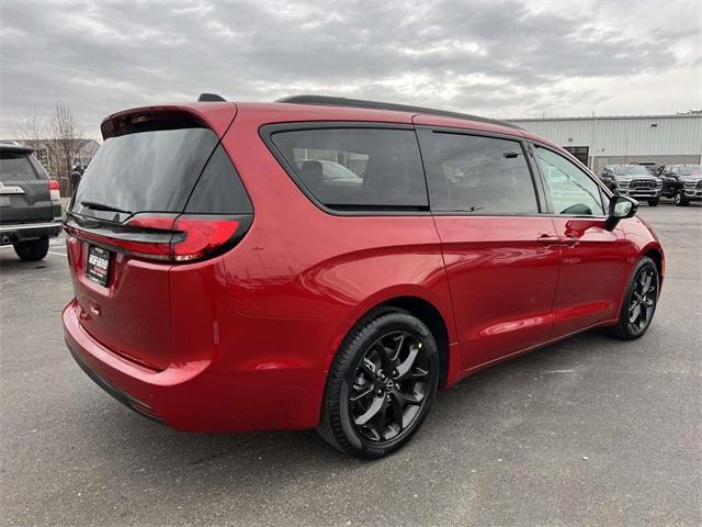 new 2026 Chrysler Pacifica car, priced at $45,671