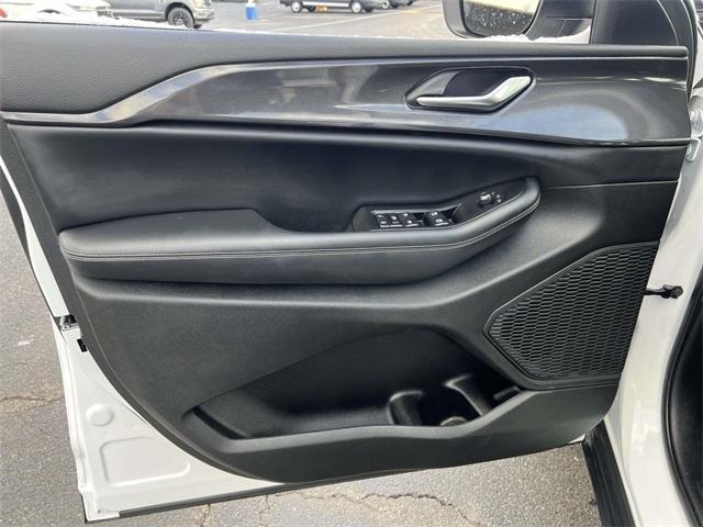 used 2023 Jeep Grand Cherokee car, priced at $26,834