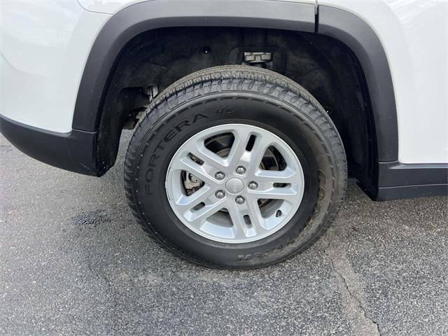 used 2023 Jeep Grand Cherokee car, priced at $26,834