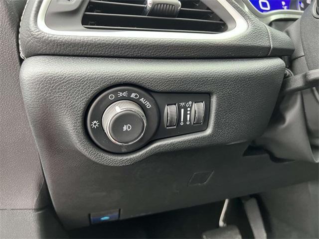 new 2025 Chrysler Pacifica car, priced at $45,110