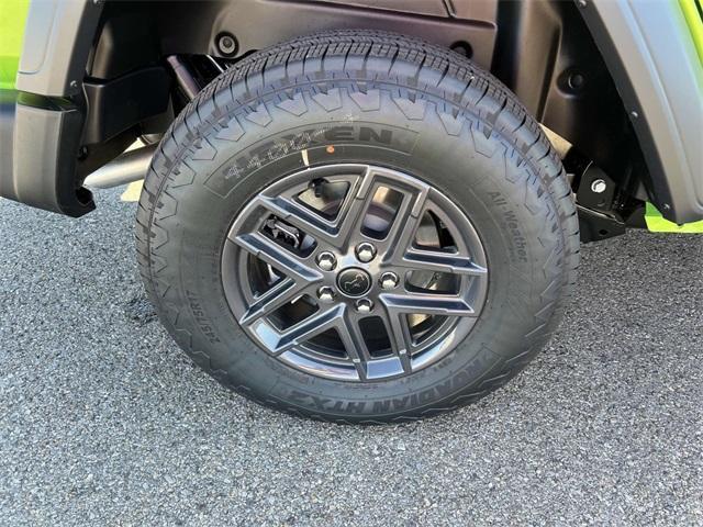 new 2025 Jeep Wrangler car, priced at $47,235