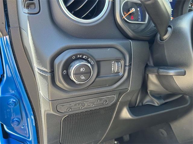 new 2025 Jeep Gladiator car, priced at $48,672