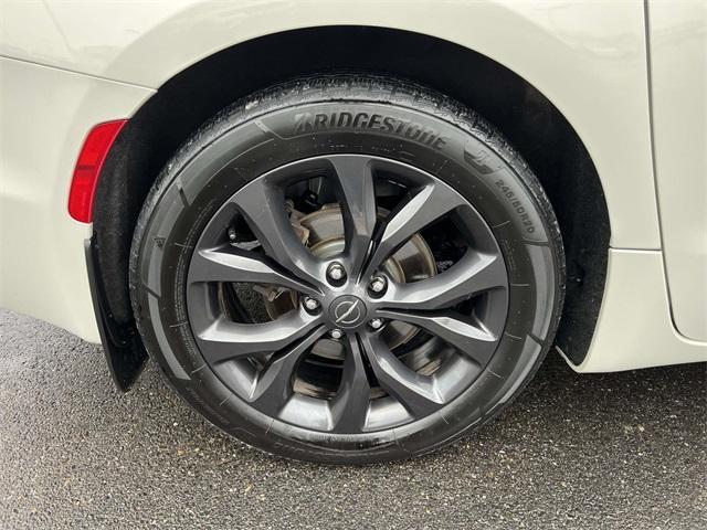 used 2020 Chrysler Pacifica car, priced at $21,900